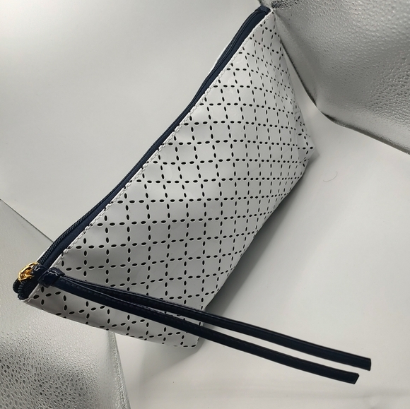 💥 3/$20 Estee Lauder Cosmetics Bag Zipper Pull! - Picture 4 of 10